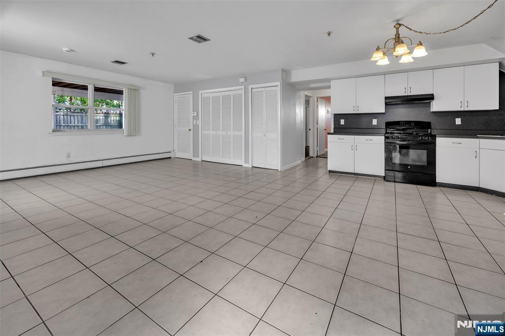 311 6th Street C - Photo 4