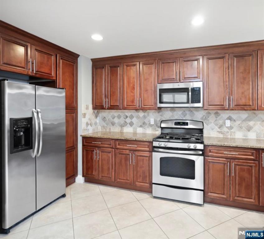 114 Grove Avenue # 1 - Photo 4