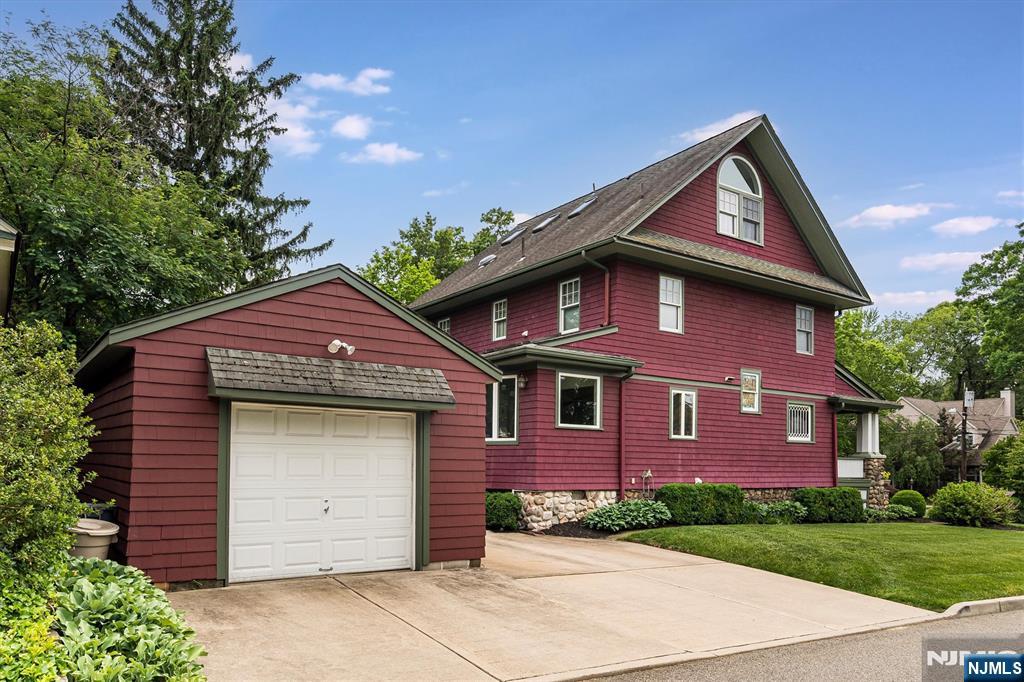 275 Highwood Avenue — photo 27