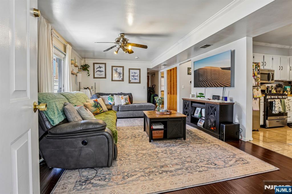 483 Forest Street 503 - Photo 4