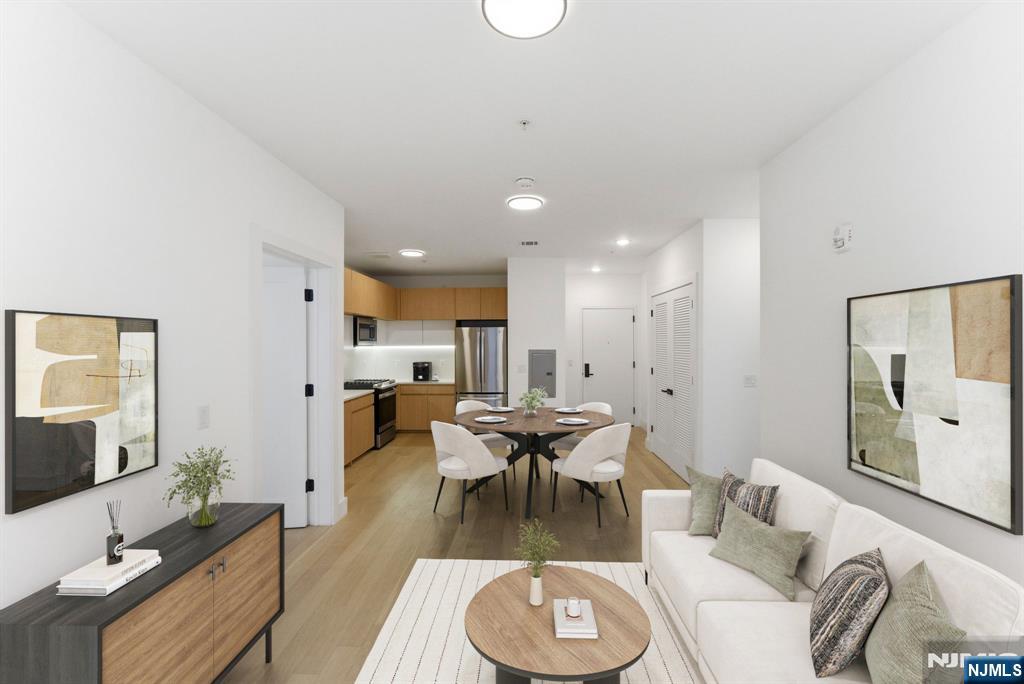 649 38th Street 203 - Photo 2