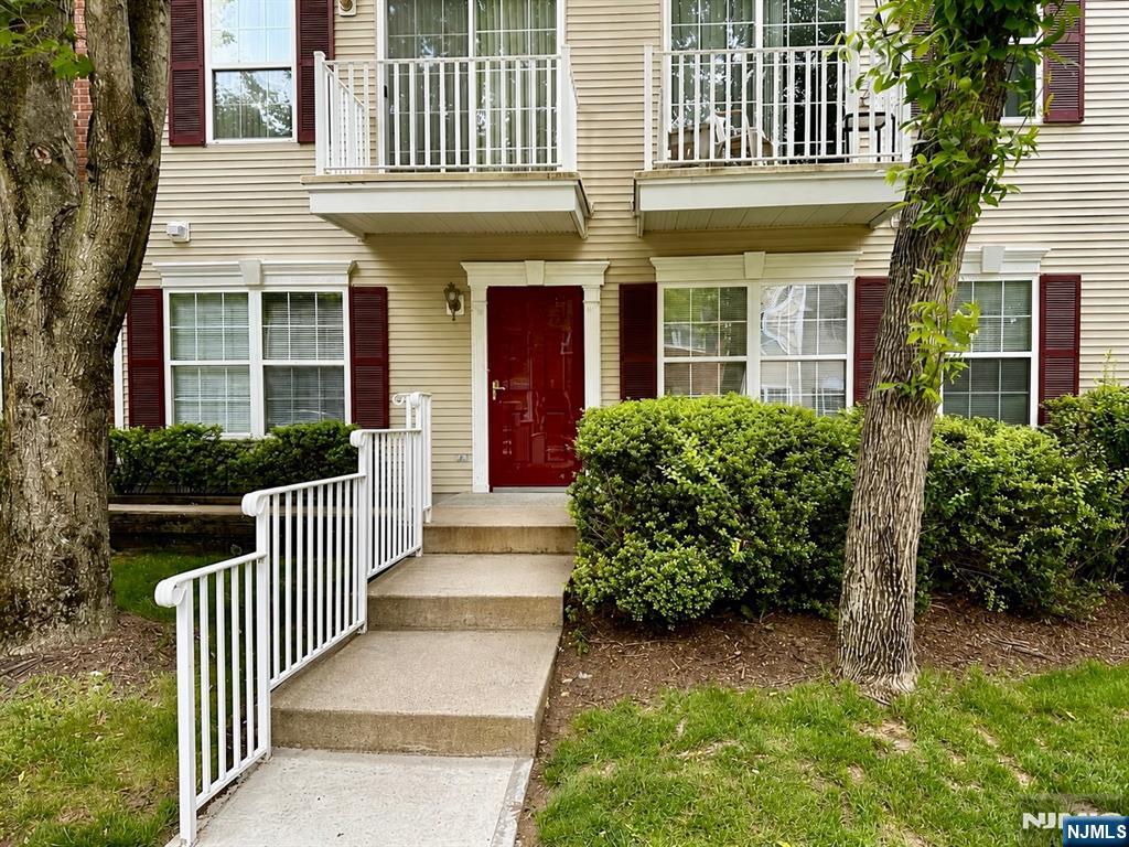 2382 Phillip Court - Photo 1