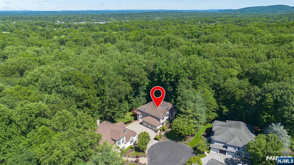 307 Daffodil Dr #T307, Norwood, NJ 07648