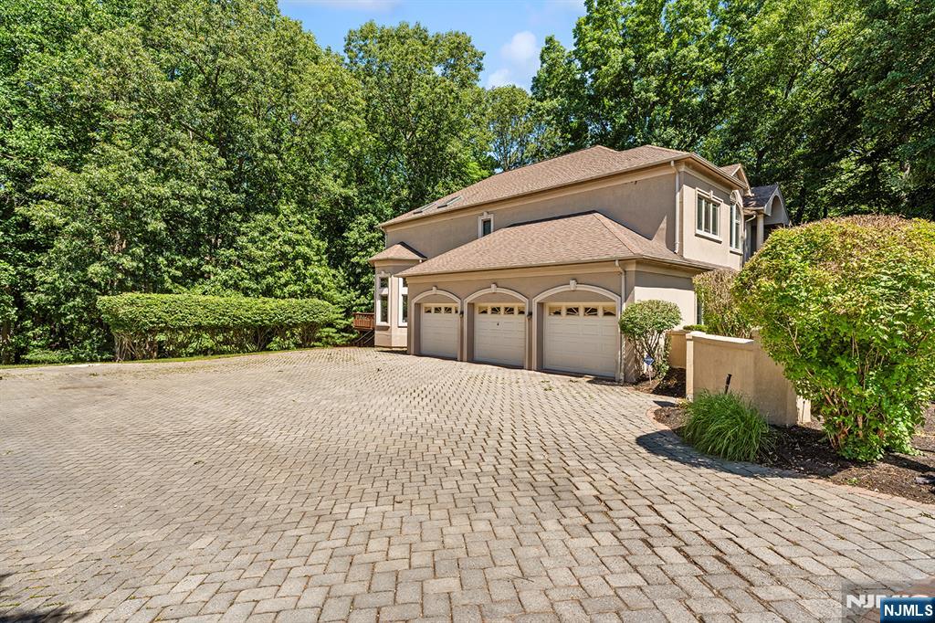 307 Daffodil Drive — photo 35