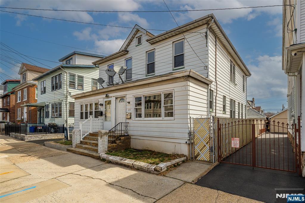 457 7th - Photo 2