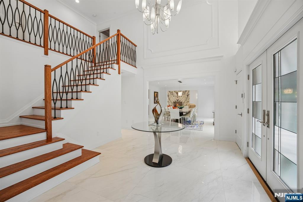 807 Sussex Road - Photo 5
