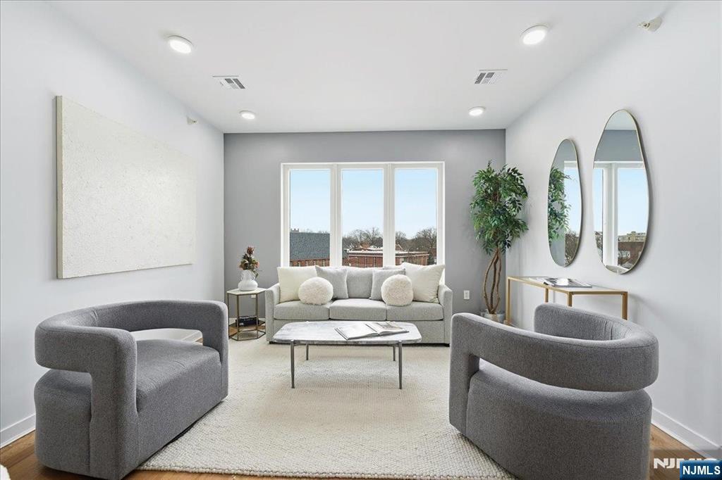 660 Bloomfield Avenue 402 - Photo 5