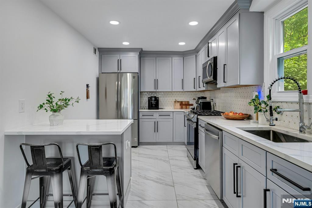 34 Cloverhill Place — photo 12