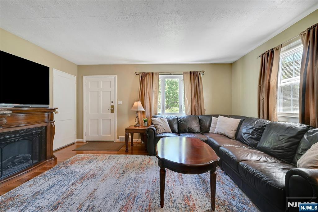 85 Edison Street - Photo 4