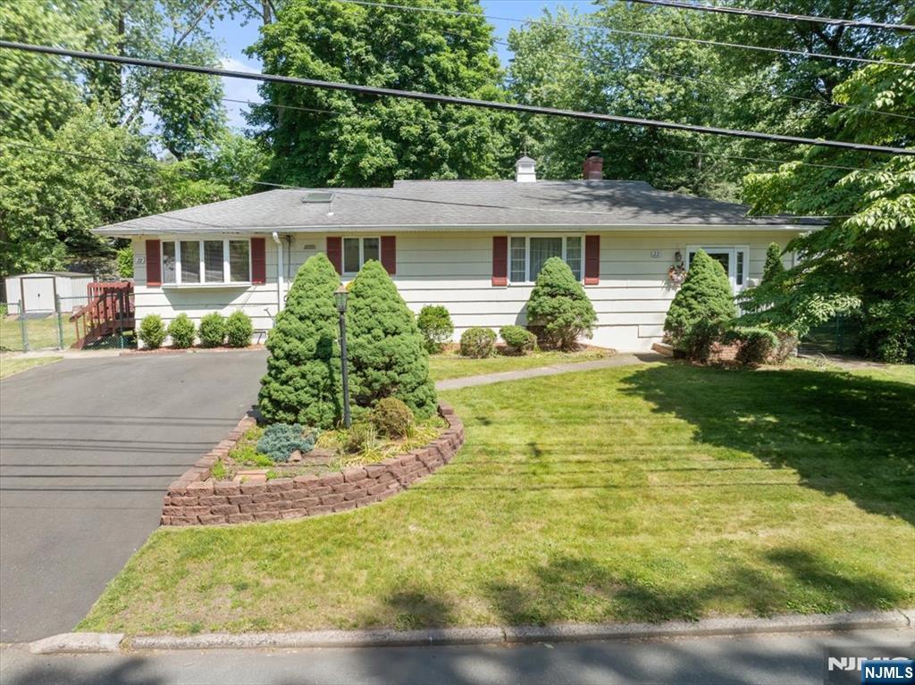 22 Lake Street - Photo 2