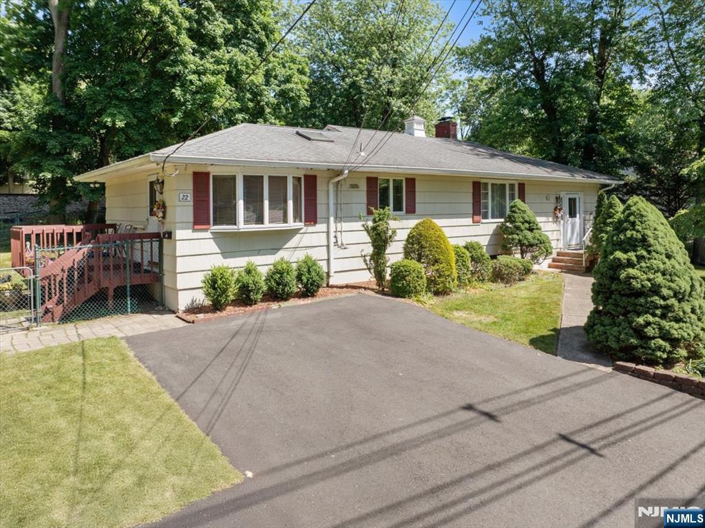 22 Lake Street - Photo 3
