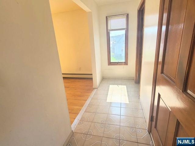 261 Highland Avenue 2nd flr - Photo 4