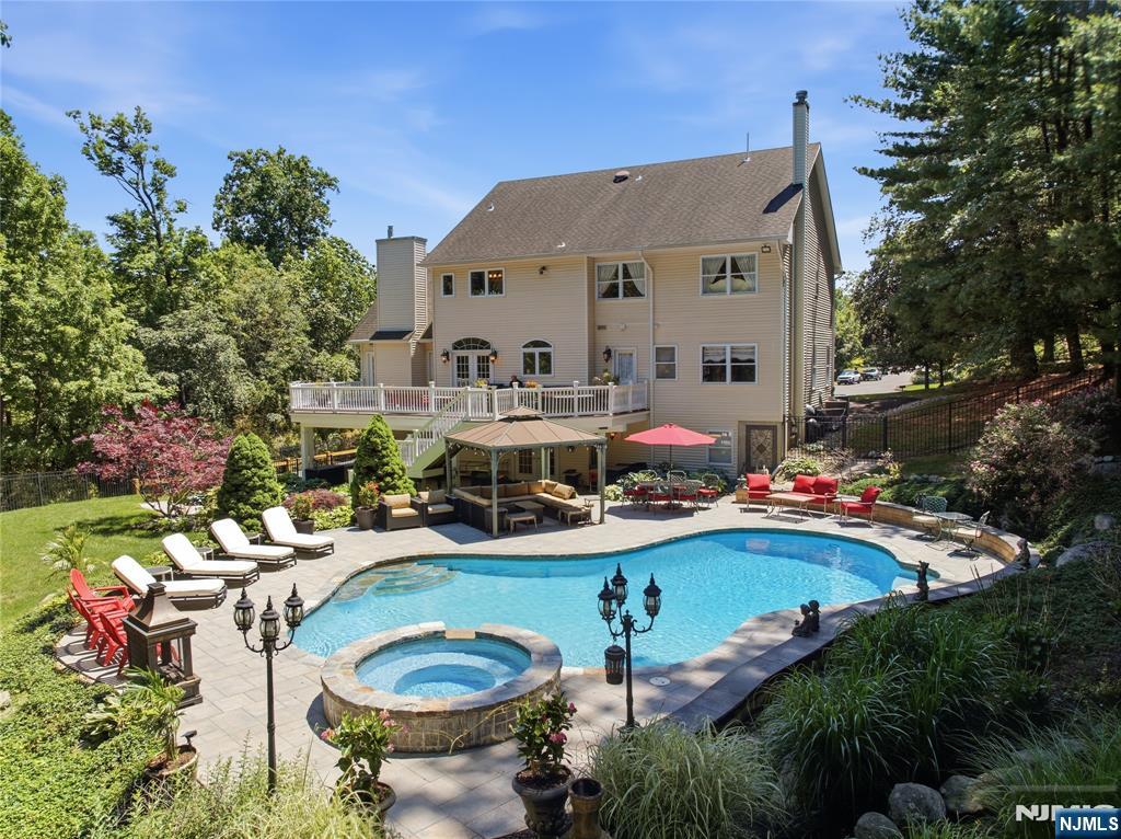 525 Kings Point Trail - Photo 2