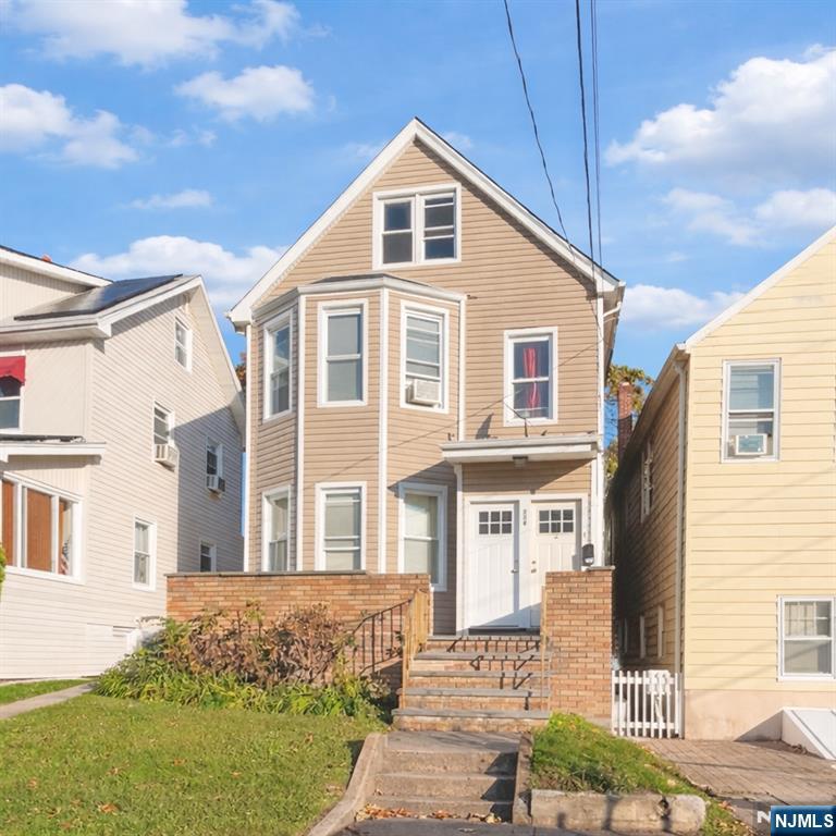204 Demott Avenue 2 - Photo 2