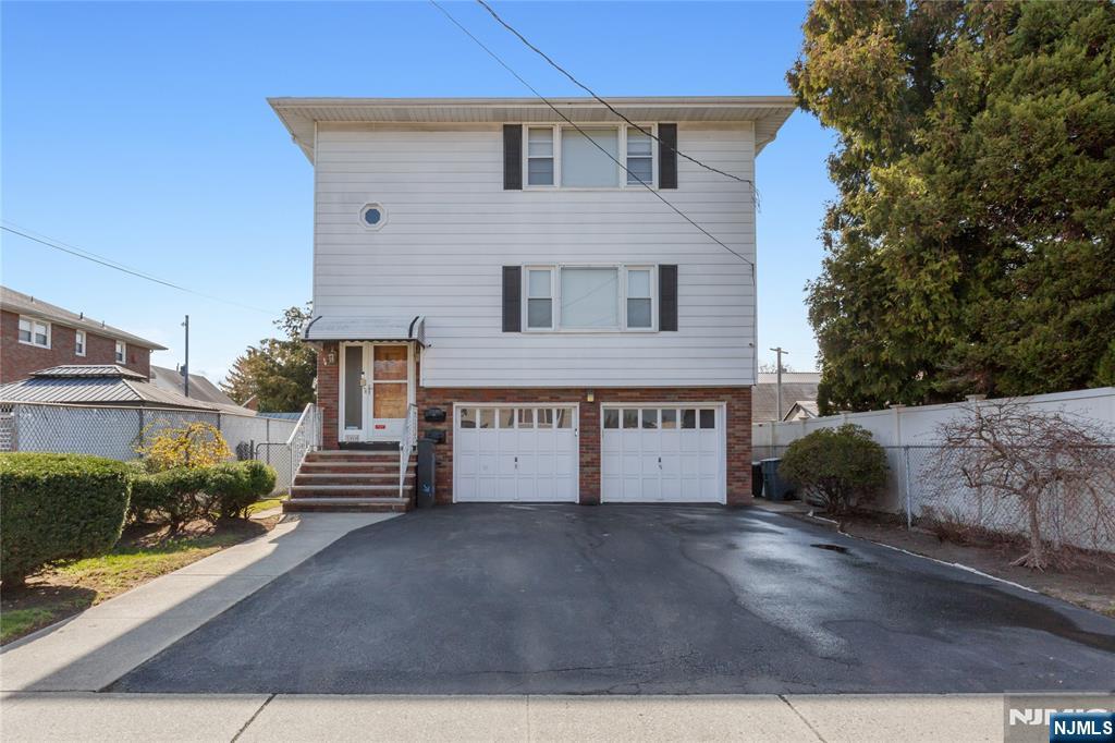 164 Page St, Elmwood Park, NJ 07407