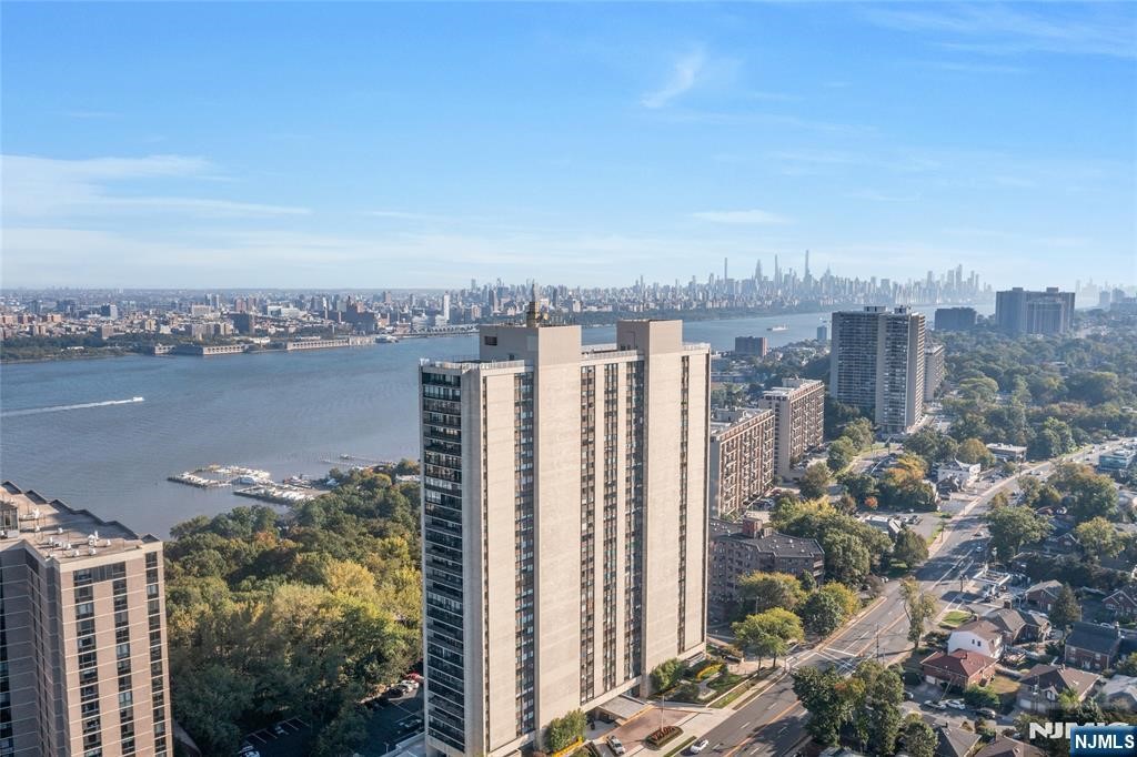 1500 Palisade Avenue 5D - Photo 1