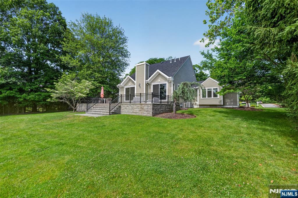 22 Glen Carl Road — photo 41