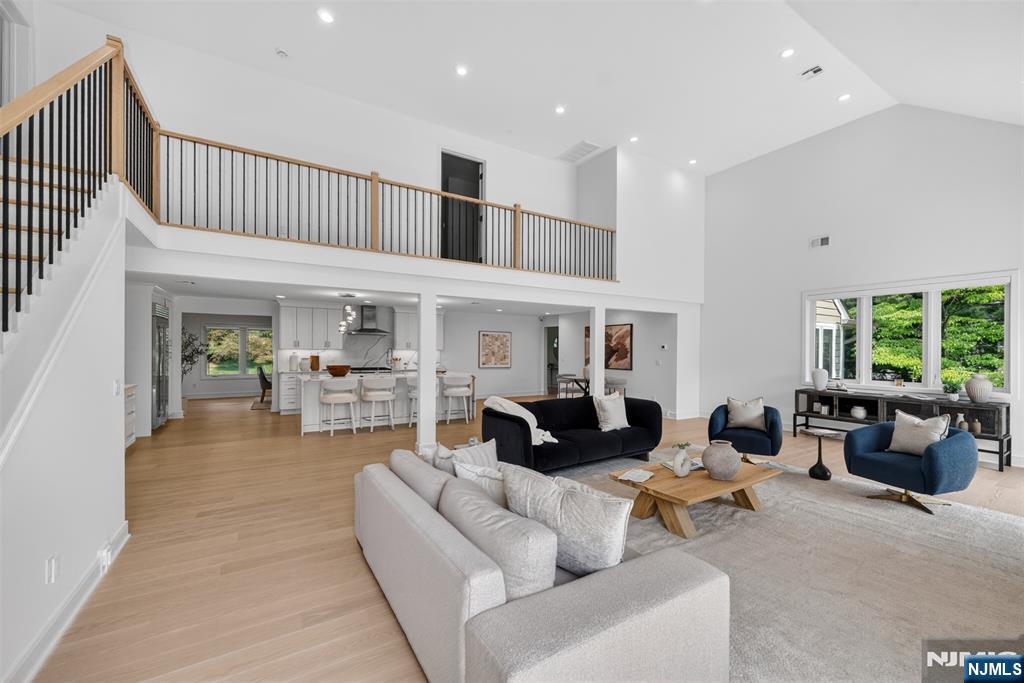 22 Glen Carl Road — photo 10