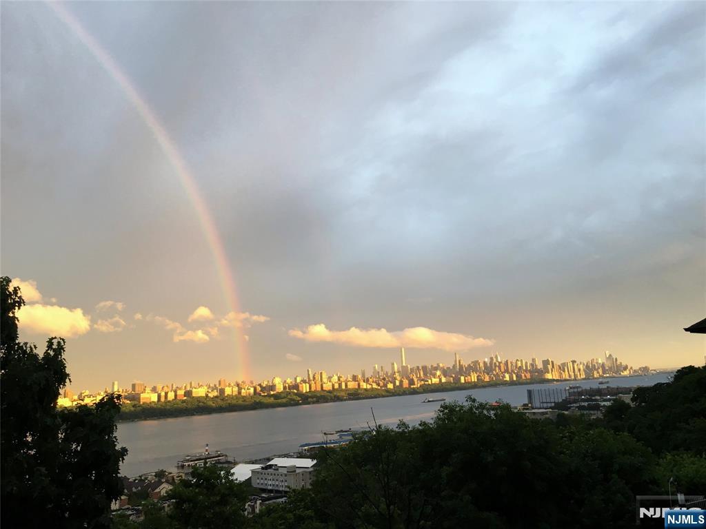 414 Lafayette Ave, Cliffside Park, NJ 07010