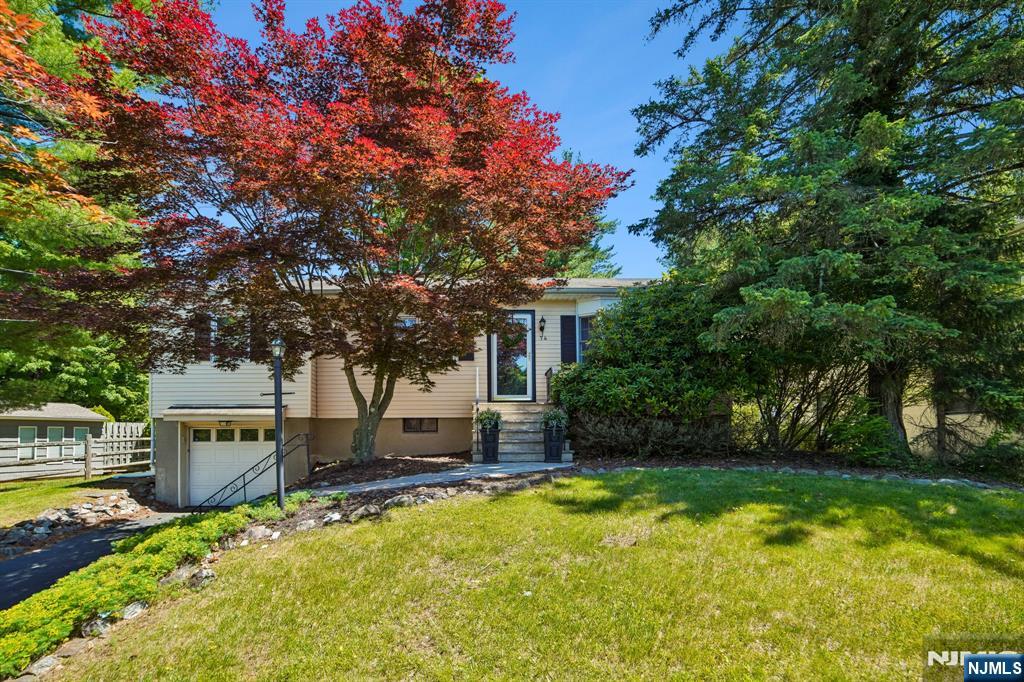 74 Minnehaha - Photo 2