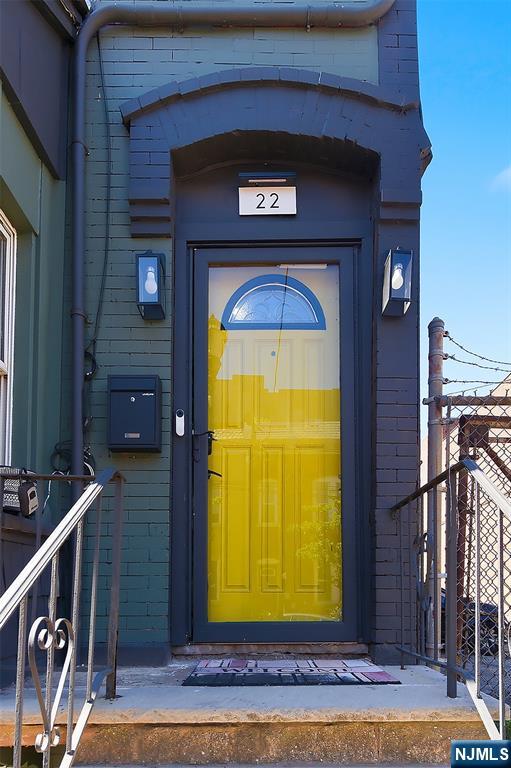 22 8th Avenue - Photo 2