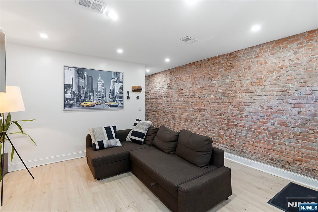 22 8th Avenue - Photo 5