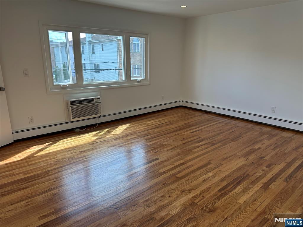 219 Cliff Street 2 - Photo 2