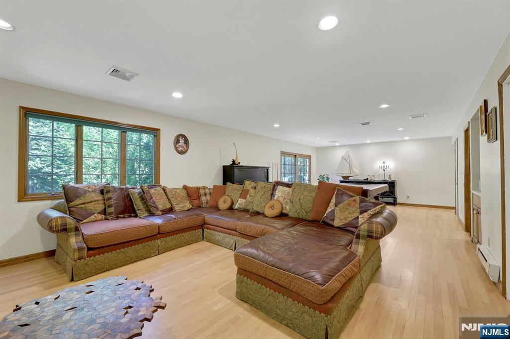 348 Highwood Avenue — photo 29