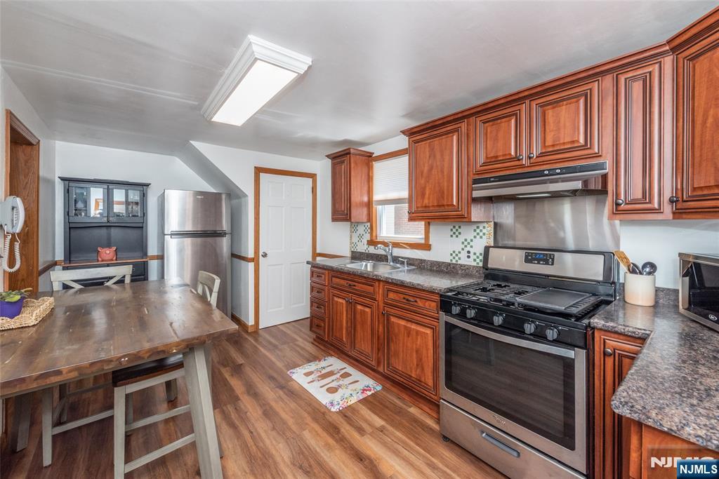 786 Broad Street - Photo 4
