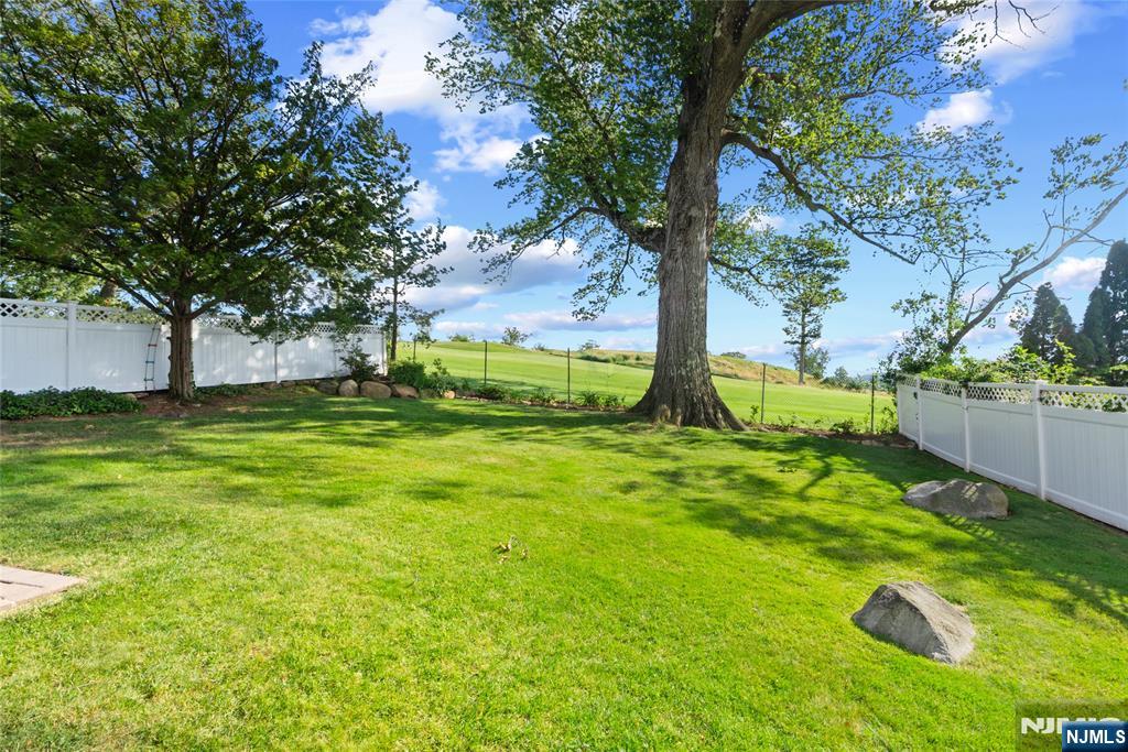 7 Birdseye Glen — photo 44