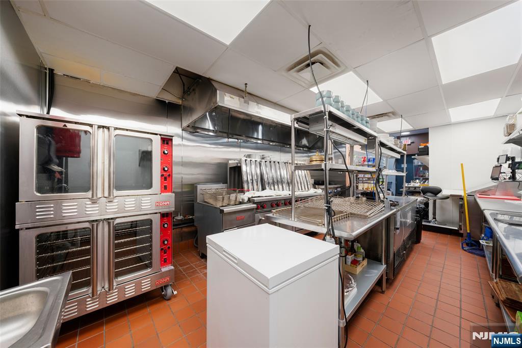 526 Anderson Avenue - Photo 1