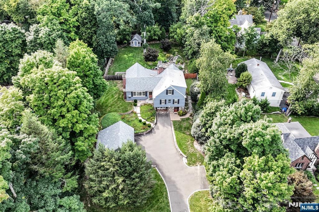 Photo 3 of Sale Pending at 497 W Saddle River Rd, Upper Saddle River, NJ 07458 | MLS# 26021577 | Listing updated on 2026-09-18