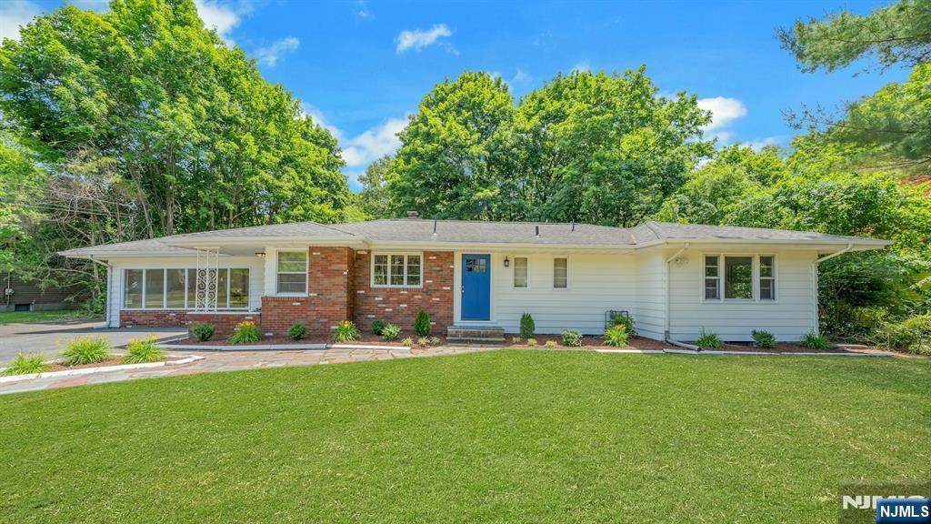 403 Oakland Avenue - Photo 1