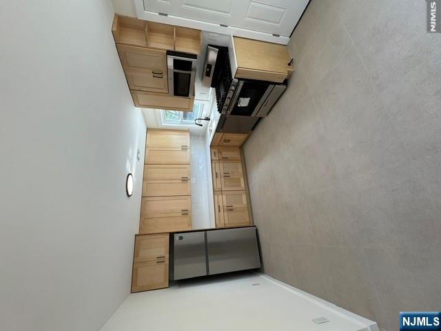 94 Irving Place 2 - Photo 1