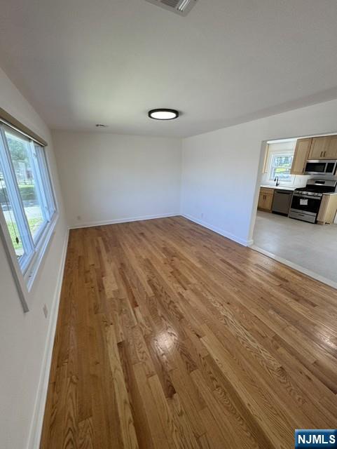 94 Irving Place 2 - Photo 2
