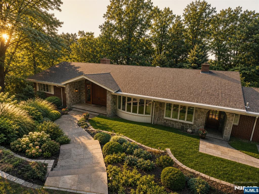3 Highwood Place - Photo 1