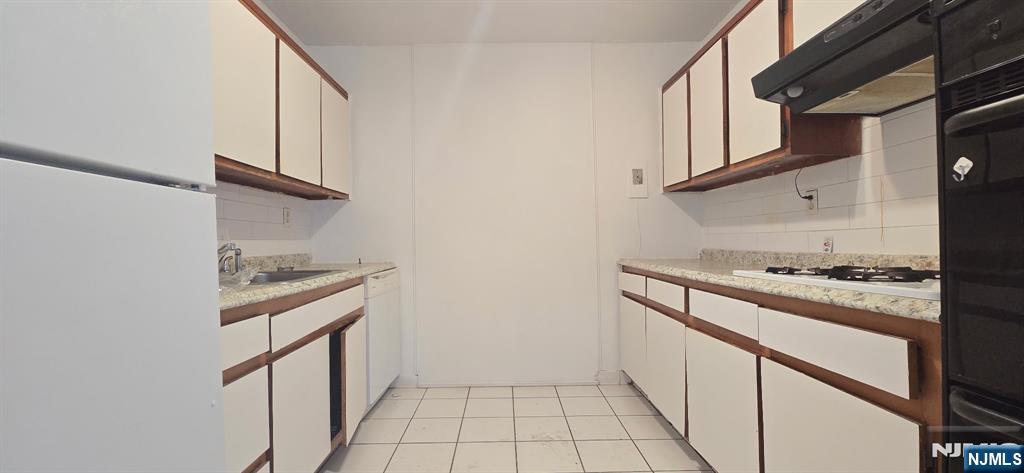 201 Bridge Plaza 3F - Photo 4
