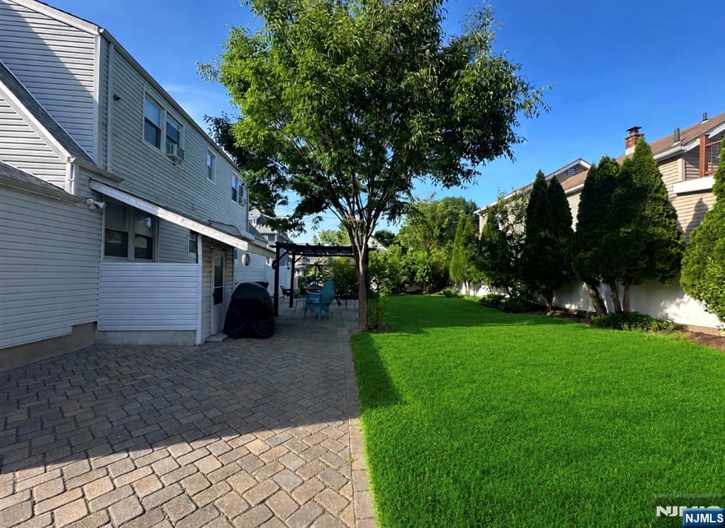 453 Glenwood Avenue - Photo 3