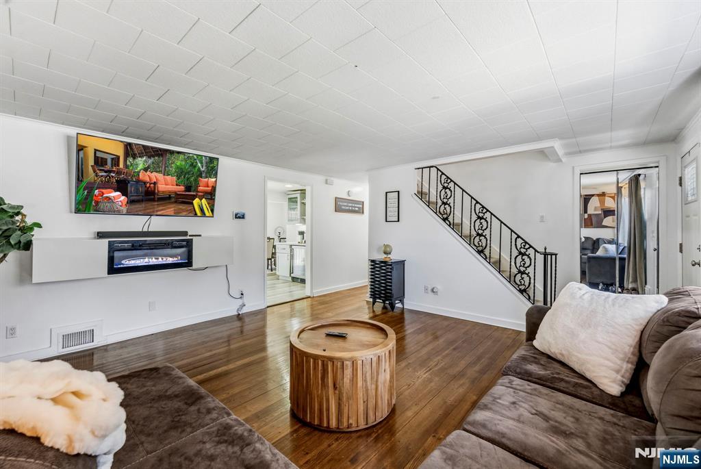 1 Merklin Avenue - Photo 4