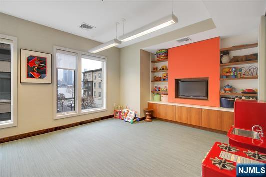 250 Henley Place #210 — photo 37