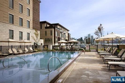 250 Henley Place #210 — photo 46