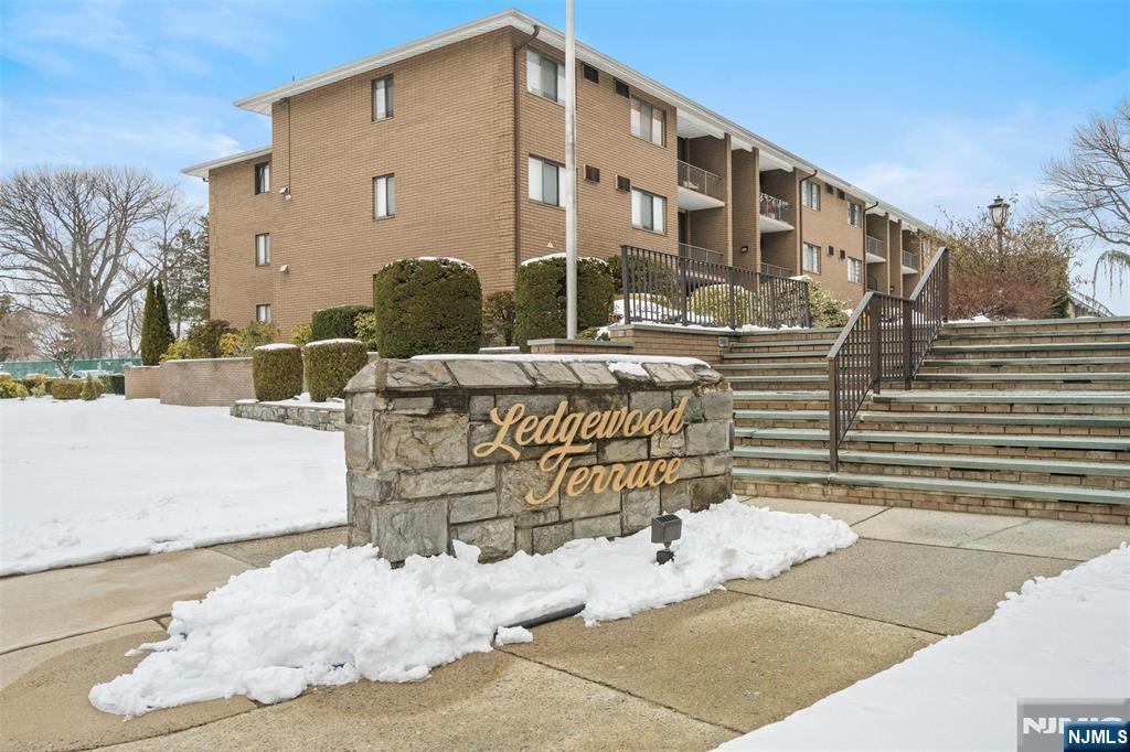 468 Liberty St #101, Little Ferry, NJ 07643
