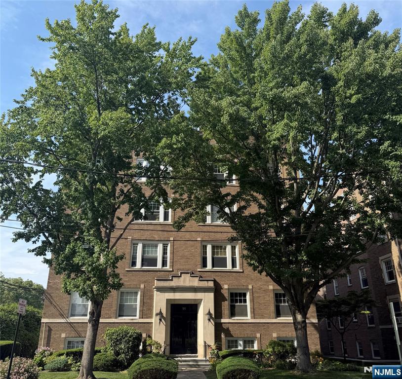 55 Park Avenue 46 - Photo 1