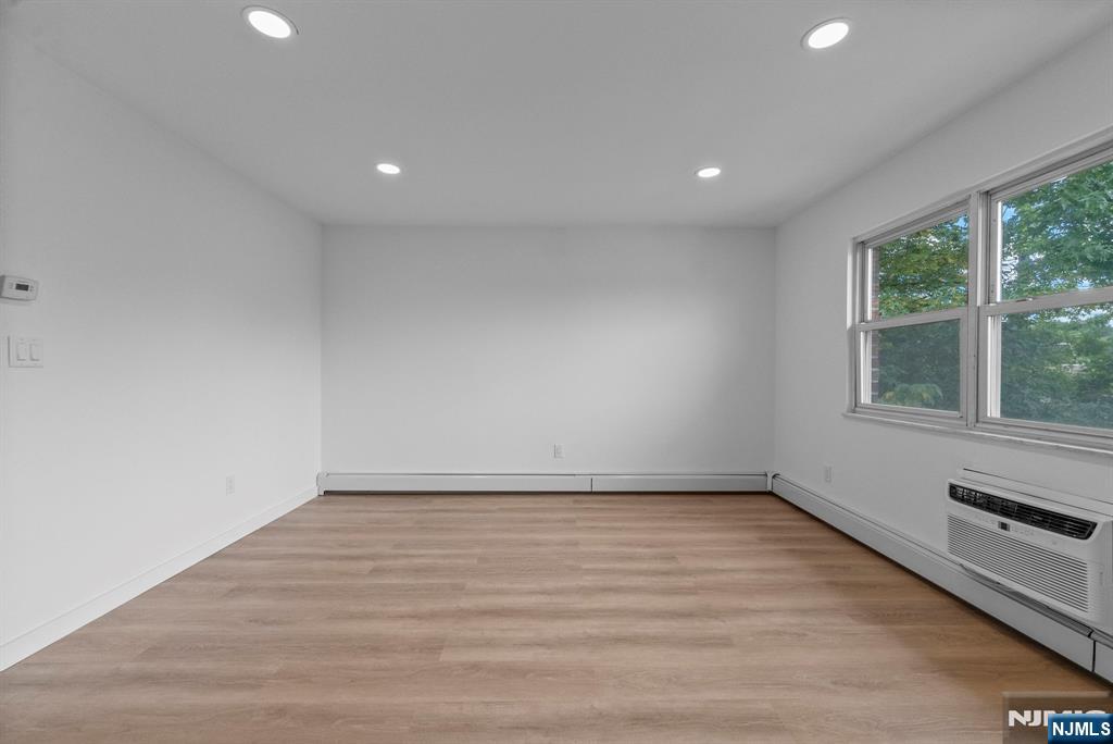 313 Grantwood Boulevard 6 - Photo 2