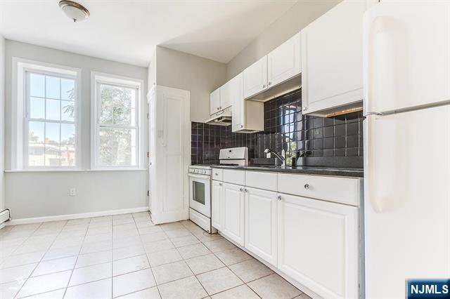 1320 44th Street - Photo 2