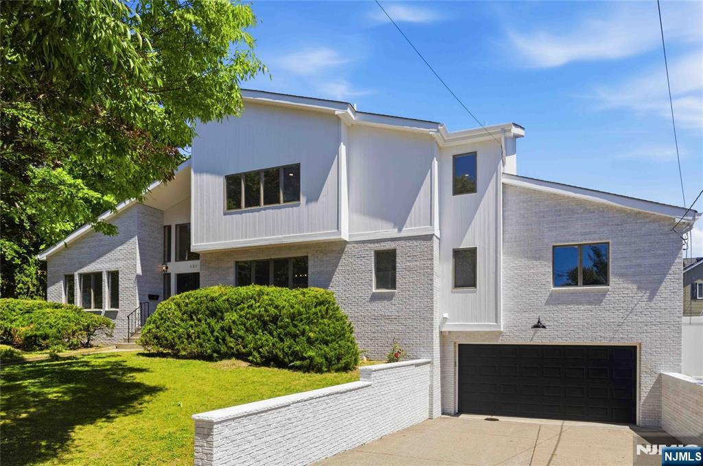 131 Haase Avenue - Photo 2
