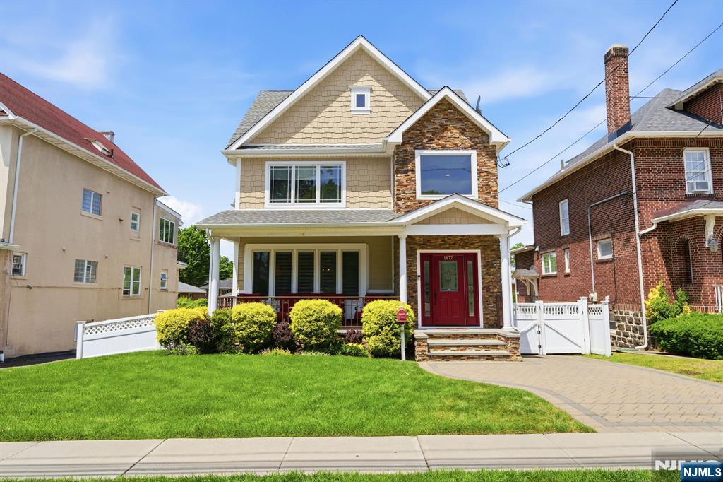 1077 Anderson, Fort Lee, NJ 07024