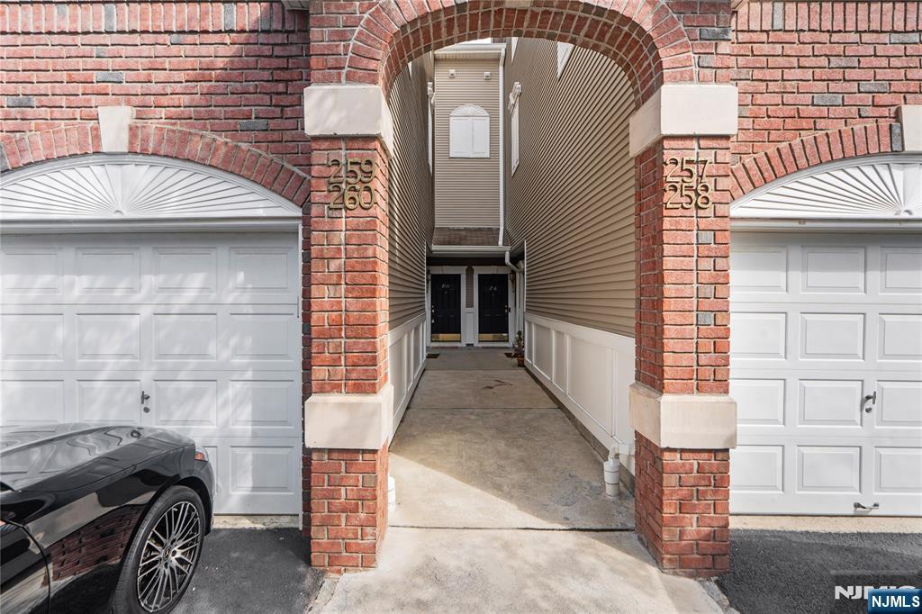 260 Riverwalk Way - Photo 2