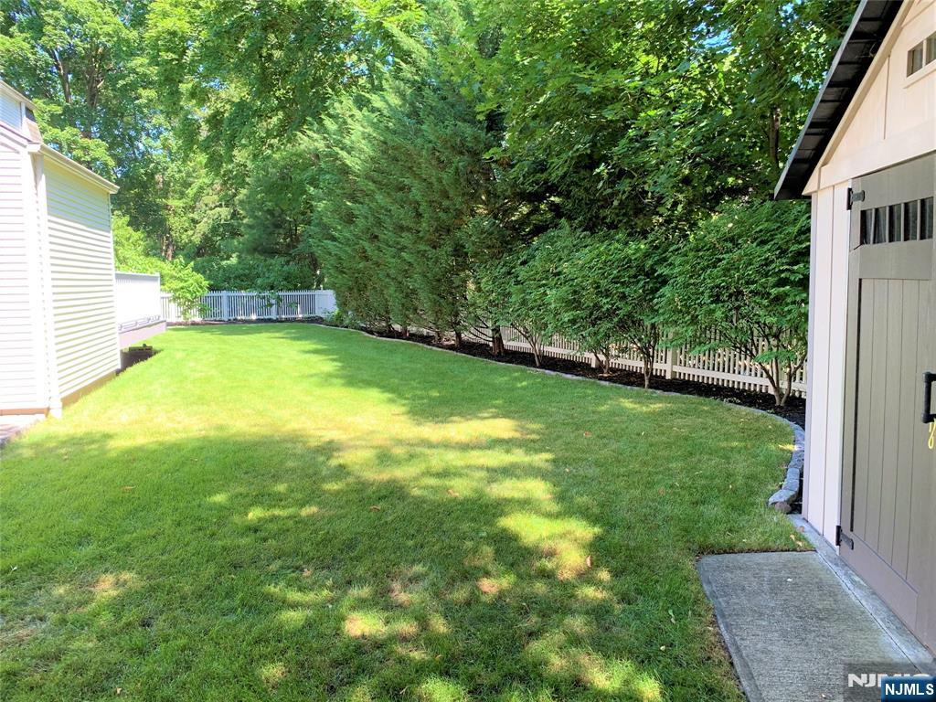 424 Eton Court - Photo 4