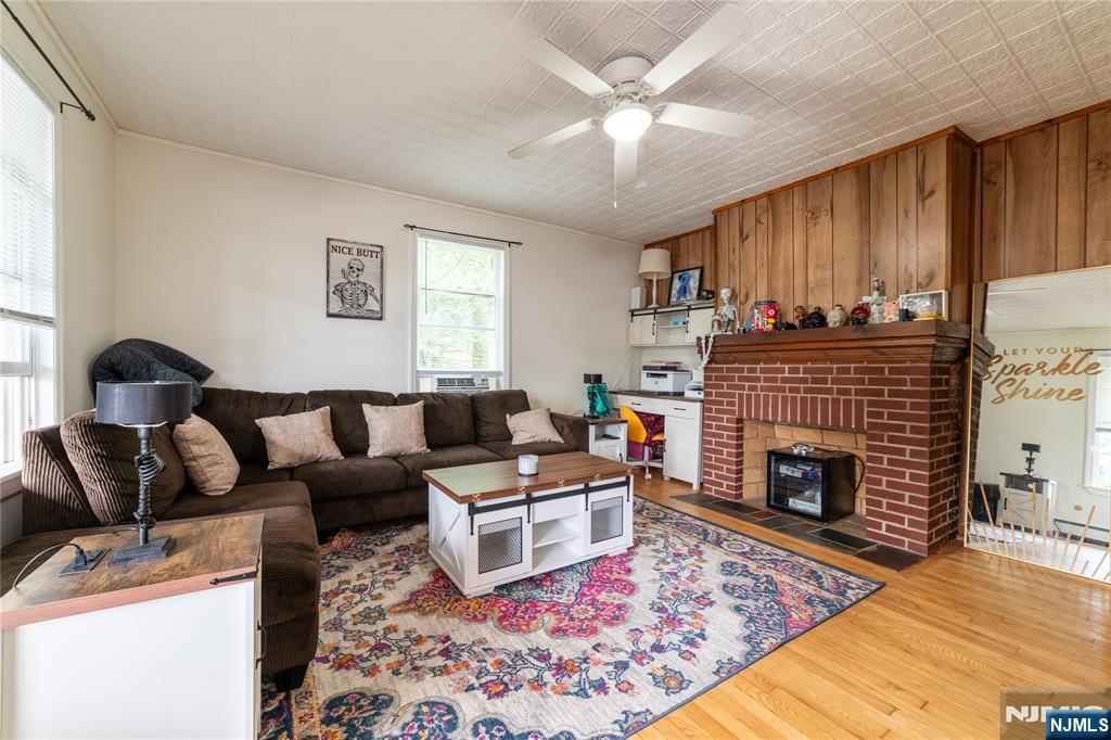 193 Livingston St, Northvale, NJ 07647